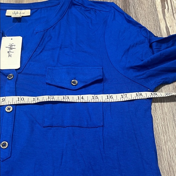 Style & co
Vibrant Blue Long Sleeve Blouse new with tag Size Medium - Picture 7 of 9